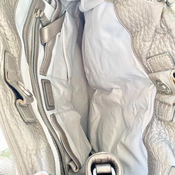 SILVER COLE HAAN PEBBLE CROSSBODY SHOULDER BAG - Picture 3 of 5